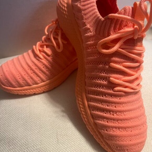 NWOB J/Slides Orange Knit Women Sneakers Size 7 - Picture 2 of 8